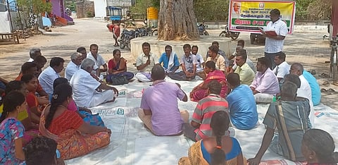 தேவிகாபுரத்தில் கிராமசபைக் கூட்டம்