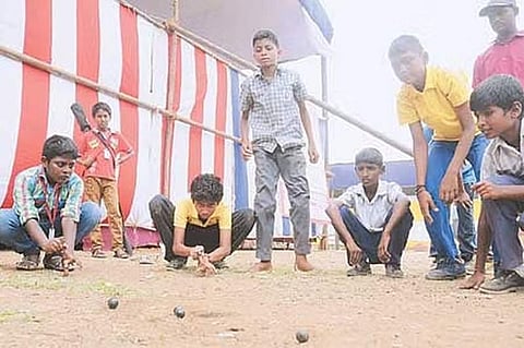 அருகிவரும் பாரம்பரிய விளையாட்டுகள்