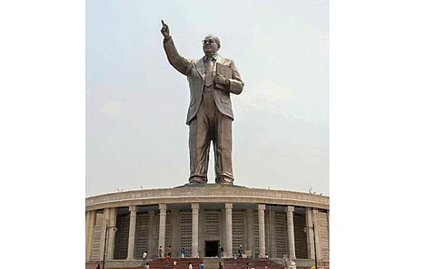 நாட்டிலேயே உயரமான அம்பேத்கர் சிலை ஐதராபாத்தில் திறப்பு