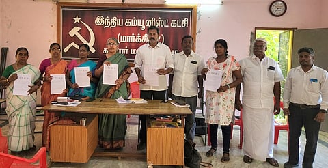 பெண் மீது திராவகம் வீசிய கணவா் குடும்பத்தினா் மீது நடவடிக்கை: உ.வாசுகி வலியுறுத்தல்