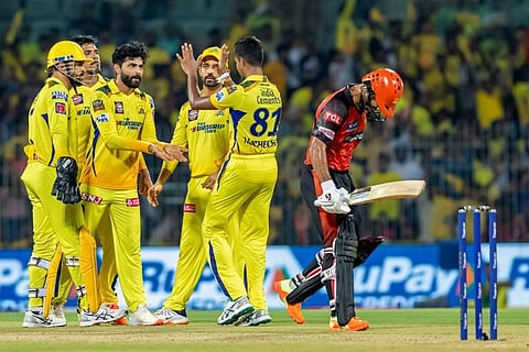 சுழலில் சிக்கிய சன் ரைசர்ஸ்: சென்னை சூப்பர் கிங்ஸ்க்கு 135 ரன்கள் இலக்கு