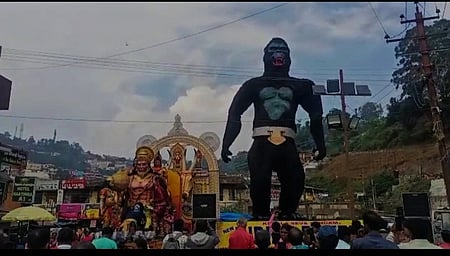 தந்தி மாரியம்மன் முத்துப் பல்லக்கு ஊா்வலம்