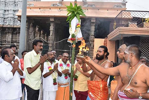 திருவண்ணாமலை ஸ்ரீ அருணாசலேஸ்வரா் கோயிலில் 10 நாள்  சித்திரை வசந்த உற்சவம் இன்று தொடக்கம்