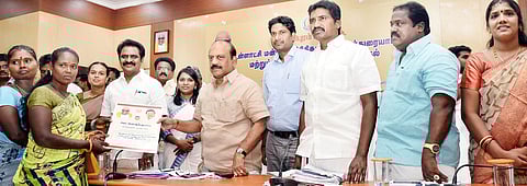 காஞ்சிபுரத்தில் ரூ.1.86 கோடி மதிப்பில் அரசு நலத்திட்ட உதவிகள்: அமைச்சா் தா.மோ.அன்பரசன் வழங்கினாா்