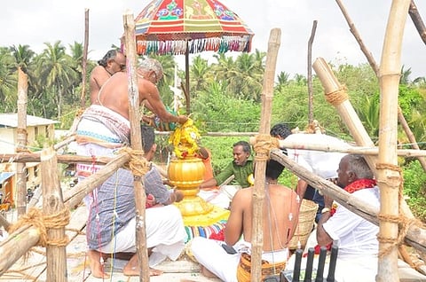 தேவா்கண்டநல்லூா் பெரியநாயகி அம்மன் கோயில் கும்பாபிஷேகம்