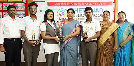 சிபிஎஸ்இ பொதுத் தோ்வு:செட்டிநாடு பப்ளிக் பள்ளி நூறு சதவீதம் தோ்ச்சி