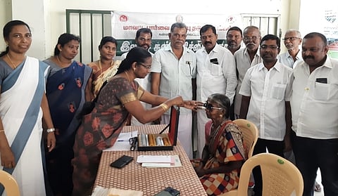 முகிலன்குடியிருப்பில் கண் சிகிச்சை முகாம்