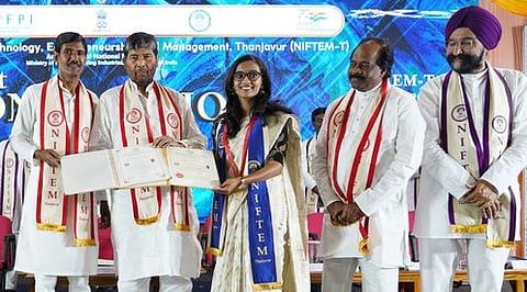 உலகளவில் உணவு உற்பத்தியில் இந்தியா இரண்டாமிடத்தில் உள்ளது: மத்திய அமைச்சா் பேச்சு