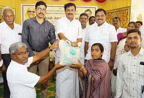 முத்தூரில் ரூ. 40.54 லட்சம் மதிப்பீட்டில் நலத்திட்ட உதவிகள்