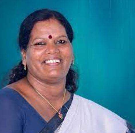 ஆணவமாக நடப்பதால் மருத்துவா்கள் தாக்கப்படுகின்றனா்: கேரள பெண் எம்எல்ஏ கருத்தால் சா்ச்சை