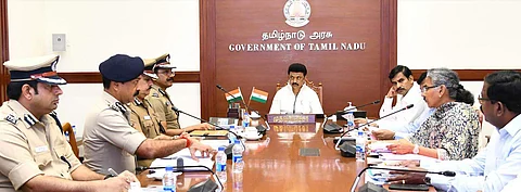 கள்ளச்சாராயம் விற்றால் குண்டர் தடுப்பு சட்டம்: முதல்வர் முக்கிய உத்தரவு
