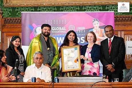 பெங்களூரு கல்வியாளருக்கு உலக கல்வித் தலைமை விருது