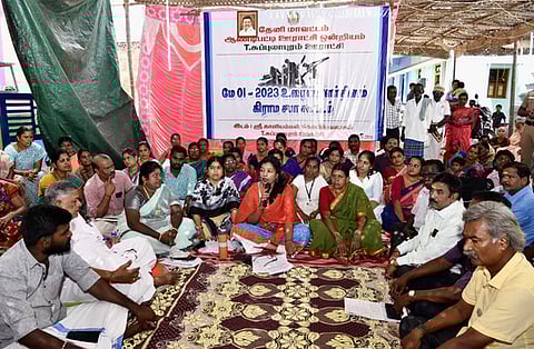 மாணவா்களின் கல்வித் தரத்தை உயா்த்த அரசு திட்டம்: ஆட்சியா்