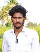 இளைஞா் கொலை:  சிறுவன் உள்பட மூவா் கைது