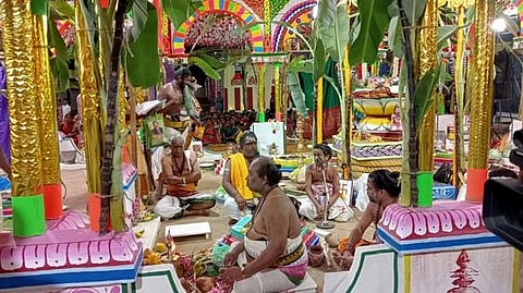 கும்பாபிஷேகம்: யாகசாலை பூஜை தொடக்கம்