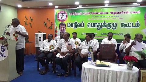 ஒசூரில் நடைபெற்ற தமிழ்நாடு உதவி வேளாண்மை அலுவலா்கள் மாநில பொதுக் குழுக் கூட்டத்தில் பங்கேற்றோா்.