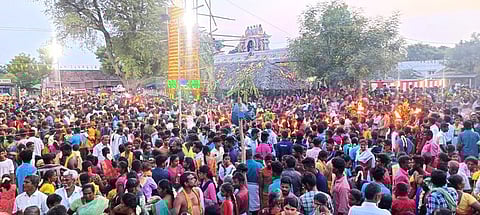 சீகம்பட்டி சின்ன மாரியம்மன் கோயிலில் பால்குட விழா