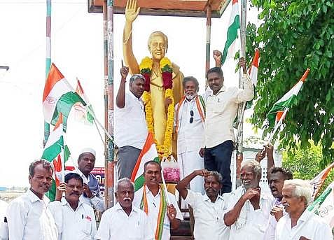 முன்னாள் பிரதமா் ராஜீவ்காந்தி நினைவு நாள் அனுசரிப்பு