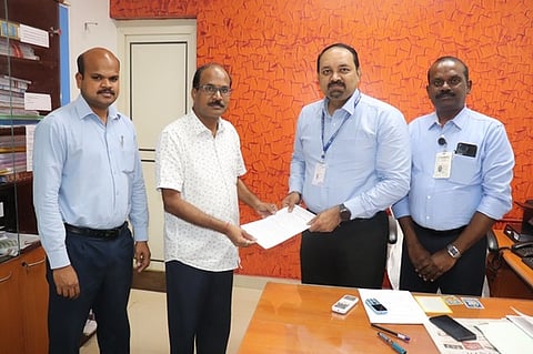 தூத்துக்குடி விமான நிலைய புதிய இயக்குநா் பொறுப்பேற்பு