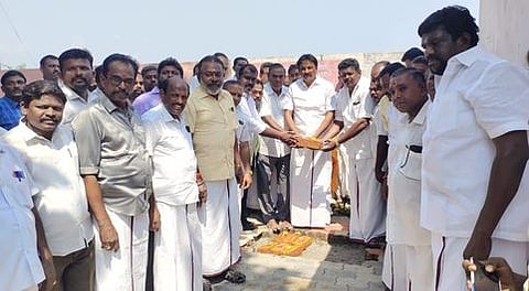 மலையாளமேடு பள்ளியில்  புதிய கட்டடத்துக்கு அடிக்கல்