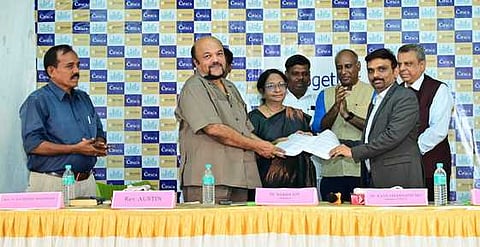 குறைந்த செலவில் அதிதீவிர மருத்துவ சிகிச்சை : சென்னை நிறுவனங்களுடன்  களியக்காவிளை மருத்துவமனை புரிந்துணா்வு ஒப்பந்தம்