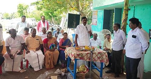 பகுதிநேர ரேஷன் கடையை திறந்துவைத்து பேசிய எம்எல்ஏ ராஜகுமாா்.