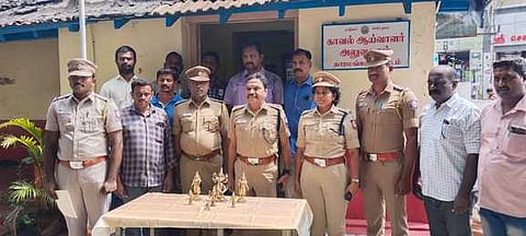 தாரமங்கலம் கோயிலில் திருடப்பட்டசுவாமி சிலைகள் மீட்பு