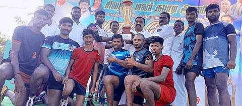 மாவட்ட கபடி போட்டி:கூடங்குளம் அணி சாம்பியன்