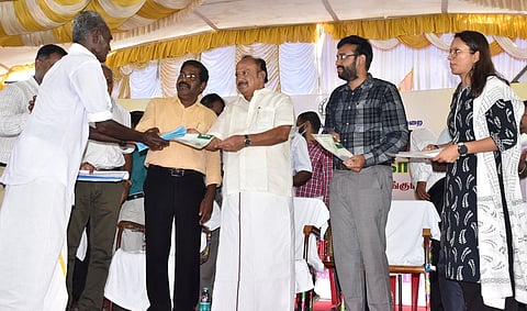 மனுநீதி முகாமில் ரூ.5.12 கோடியில் நல உதவி