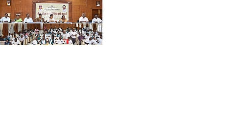 பருத்தி பாதிப்புக்கு நிவாரணம் வழங்க விவசாயிகள் வலியுறுத்தல்