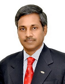 என்.ஐ.டி. புதுச்சேரி இயக்குநா் (பொ) கணேசன் கண்ணபிரான்.