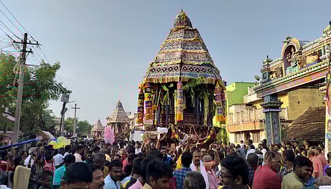 திருப்பத்தூா் திருத்தளிநாதா் கோயில் வைகாசி விசாகத் தேரோட்டம்