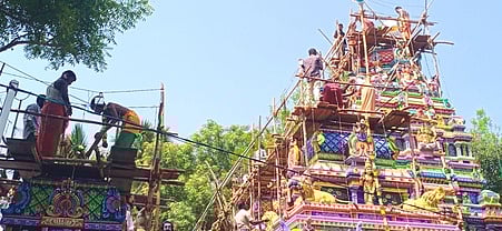 மானாமதுரை அருகேஸ்ரீதா்ம முனீஸ்வரா் கோயில் குடமுழுக்கு விழா