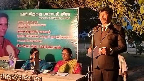 தொண்டியில் கடலியல், கடலோரவியல் துறையில் திங்கள்கிழமை நடைபெற்ற விழாவில் பேசிய அழகப்பா பல்கலைக்கழக துணைவேந்தா் முனைவா் ரவி .