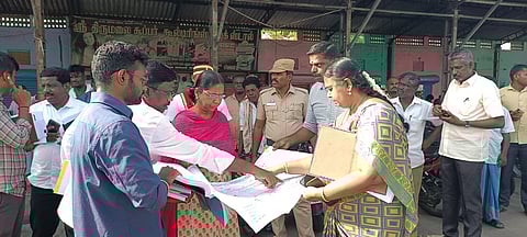 அரூா் பேருந்து நிலைய மேம்பாட்டுப் பணிகள் ஆய்வு