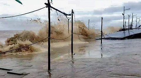பிபா்ஜாய் புயலுக்கு இருவர் பலி; 23 பேர் காயம்!