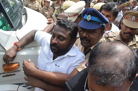 அரசியல் பழிவாங்கும் நடவடிக்கை: பாஜக கண்டனம்