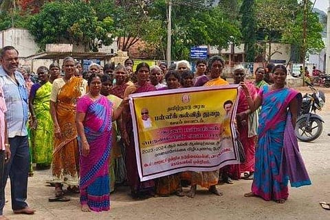 தம்மம்பட்டி பள்ளியில் மாணவர் சேர்க்கையை வலியுறுத்தி பேரணி!