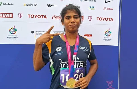 தங்கப்பதக்கம் வென்ற கீதாஞ்சலி