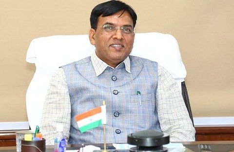 வெப்ப அலை: உயர் அதிகாரிகளுடன் அமைச்சர் மன்சுக் மாண்டவியா ஆலோசனை