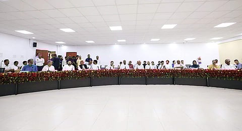 பயன் தருமா பாட்னா வியூகம்?