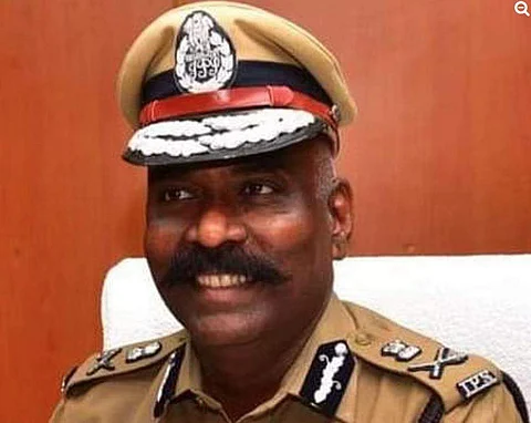 டேவிட்சன் தேவாசீா்வாதம்