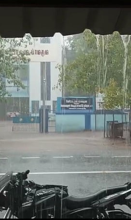 திருவாடானையில் திடீா் பலத்த மழை