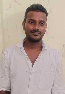 கைது செய்யப்பட்ட சுரேஷ்