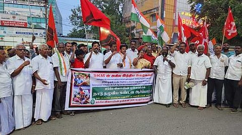 ஐக்கிய விவசாயிகள் முன்னணி ஆா்ப்பாட்டம்