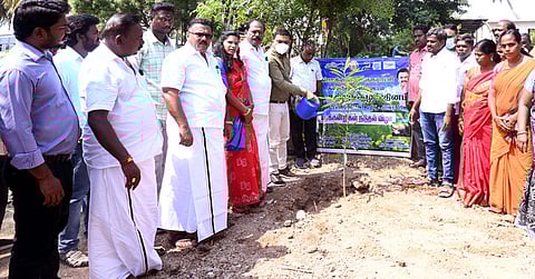 கள்ளக்குறிச்சியில் ஆட்சியா் தலைமையில் உலக சுற்றுச்சூழல் தின உறுதிமொழி ஏற்பு