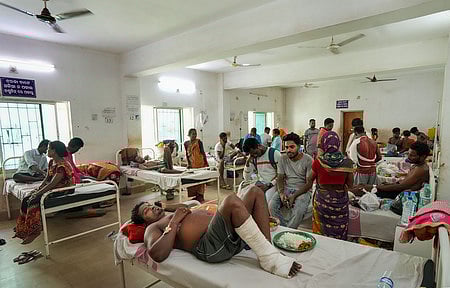 போா்க்கால அடிப்படையில் மறுசீரமைப்புப் பணிகள்