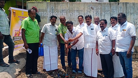 மானாமதுரையில் மரக்கன்றுகள் நடல்