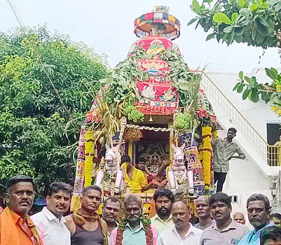 ஆா்.எஸ்.நகா் மாரியம்மன் கோயில் தேரோட்டம்