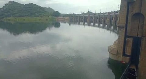 மேட்டூர் அணைக்கு வரும் நீரின் அளவு வினாடிக்கு 715 கன அடியாக சரிவு